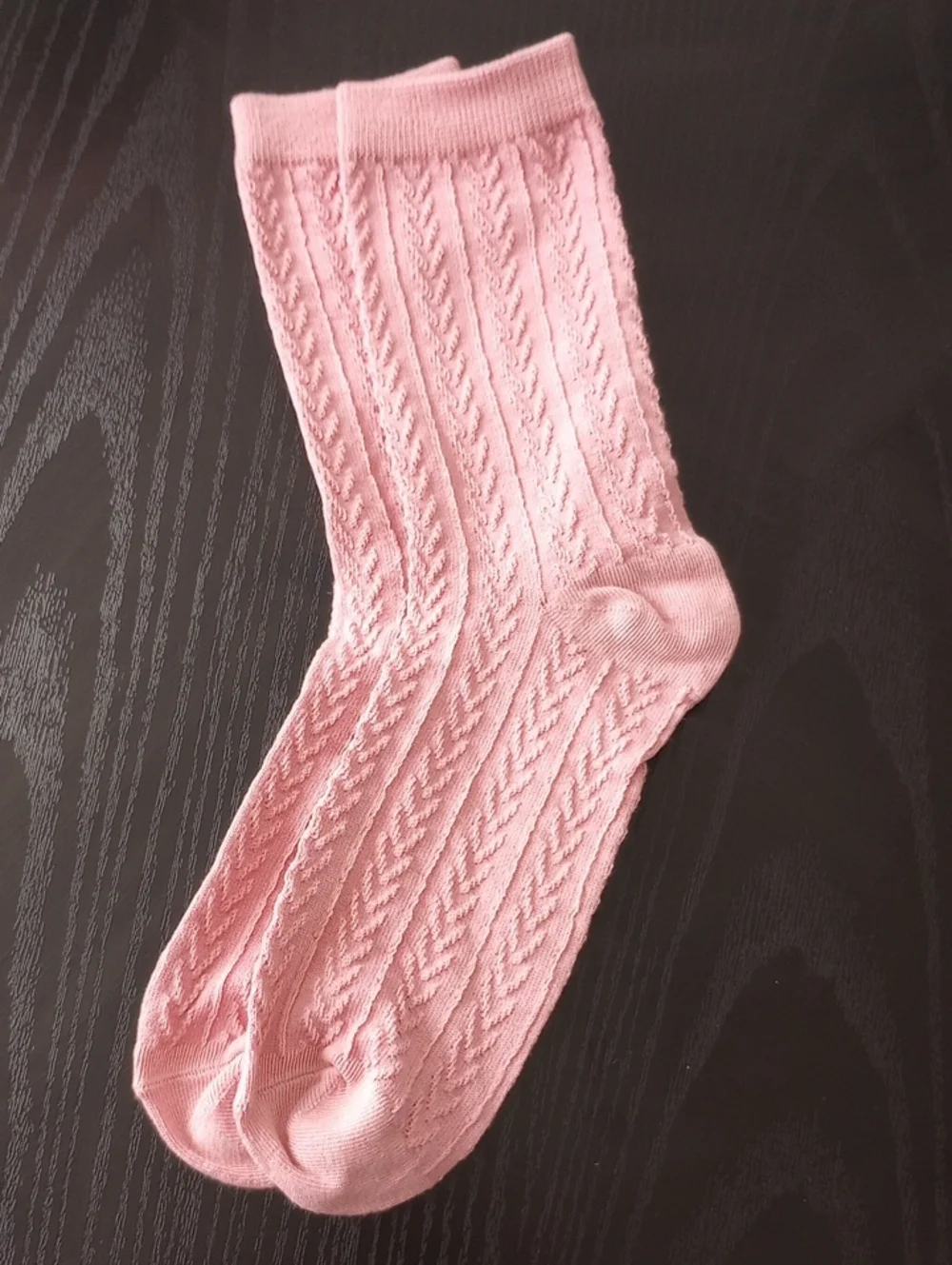 Women's Pink Cable Knit Crew Mid-calf Socks